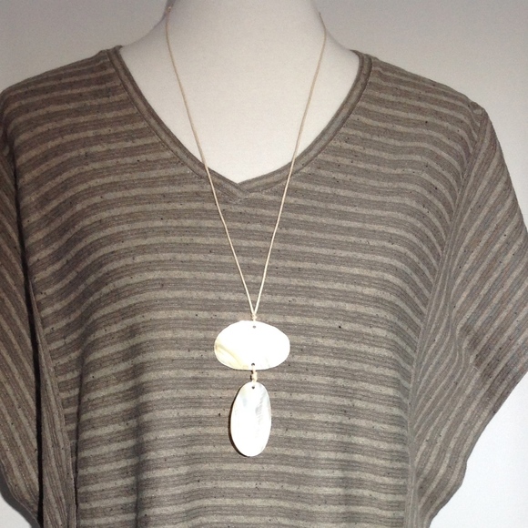 J.Jill NEW Pure Jill Pearl & Shell Pebble Necklace NWT - Picture 2 of 4